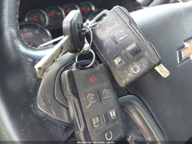 1GNSKBKC7JR277559 Chevrolet Tahoe Lt