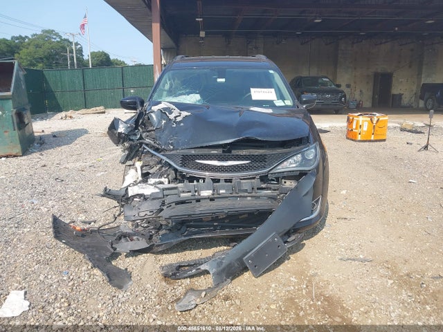 45851610 :رقم المزاد ، 2C4RC1BG8HR571381 vin ، 2017 Chrysler Pacifica Touring-l مزاد بيع