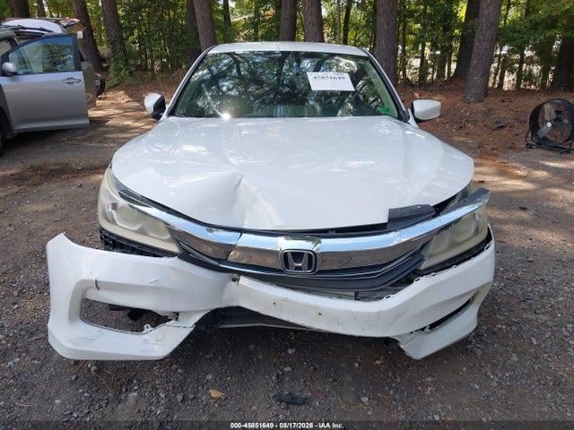 45851649 :رقم المزاد ، 1HGCR2F36HA050635 vin ، 2017 Honda Accord Lx مزاد بيع
