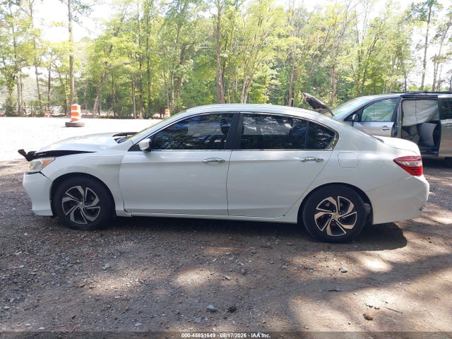 45851649 :رقم المزاد ، 1HGCR2F36HA050635 vin ، 2017 Honda Accord Lx مزاد بيع