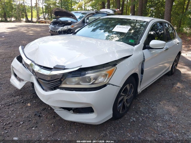 45851649 :رقم المزاد ، 1HGCR2F36HA050635 vin ، 2017 Honda Accord Lx مزاد بيع