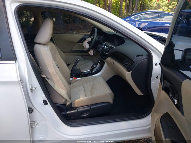 45851649 :رقم المزاد ، 1HGCR2F36HA050635 vin ، 2017 Honda Accord Lx مزاد بيع