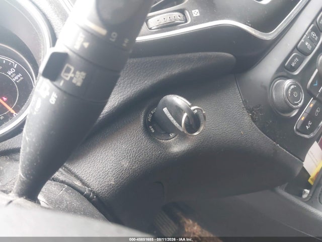 45851685 :رقم المزاد ، 1C4PJLCB0KD285188 vin ، 2019 Jeep Cherokee Latitude Fwd مزاد بيع