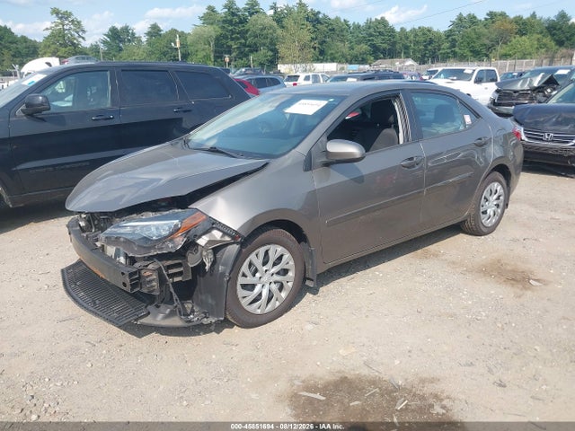 2T1BURHE2JC109102 Toyota COROLLA LE