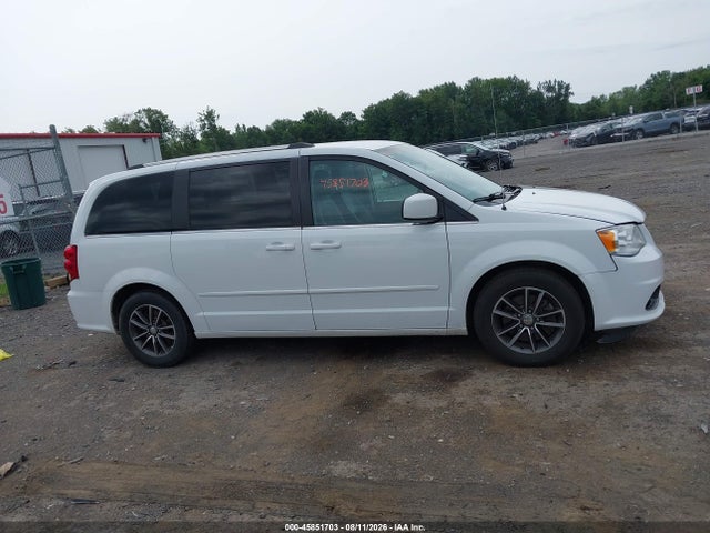 45851703 :رقم المزاد ، 2C4RDGCG8HR826061 vin ، 2017 Dodge Grand Caravan Sxt مزاد بيع
