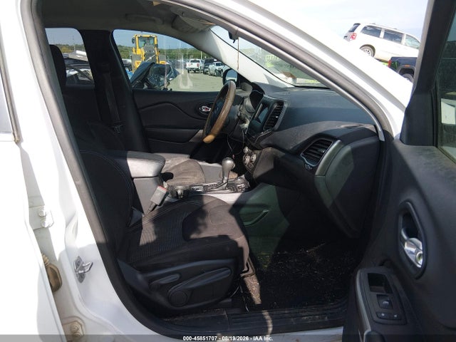 45851707 :رقم المزاد ، 1C4PJMCB8KD337639 vin ، 2019 Jeep Cherokee Latitude 4x4 مزاد بيع