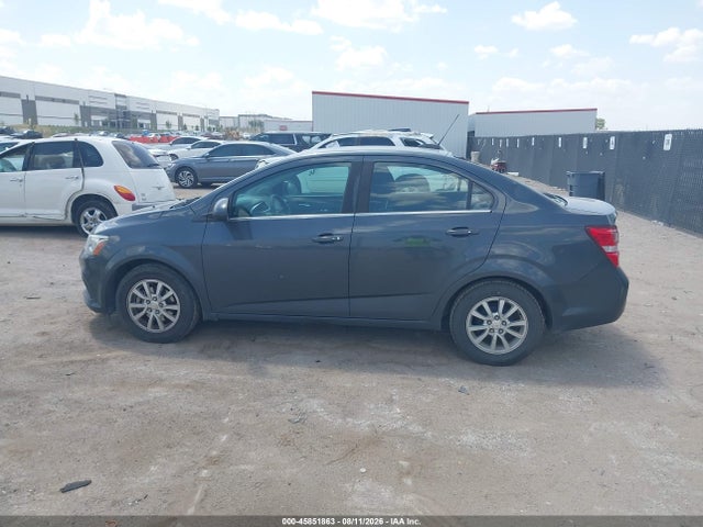 45851863 :رقم المزاد ، 1G1JD5SH1J4119851 vin ، 2018 Chevrolet Sonic Lt Auto مزاد بيع