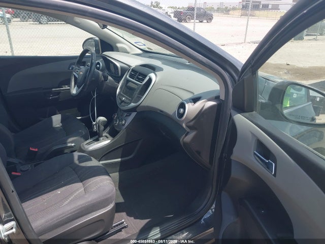 45851863 :رقم المزاد ، 1G1JD5SH1J4119851 vin ، 2018 Chevrolet Sonic Lt Auto مزاد بيع