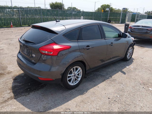 1FADP3K29GL379446 Ford FOCUS SE