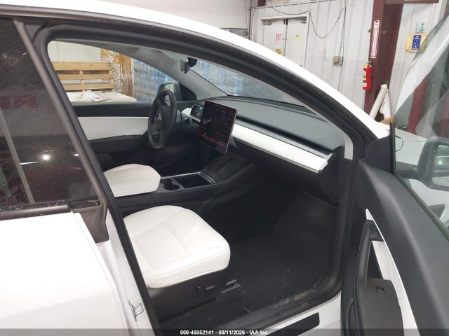 45852141 :رقم المزاد ، 7SAYGDEE5NF355364 vin ، 2022 Tesla Model Y Long Range Dual Motor All-wheel Drive مزاد بيع