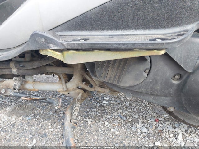 45852179 :رقم المزاد ، JS1CK43A432101225 vin ، 2003 Suzuki An400 K3 مزاد بيع