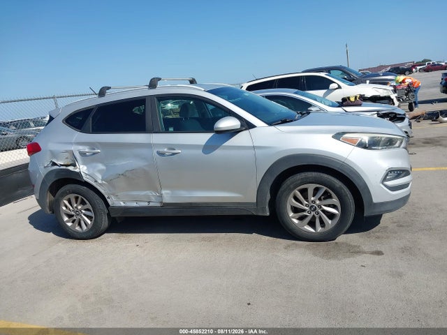 Продажа на аукционе авто 2016 Hyundai Tucson Se, vin: KM8J33A44GU076799, номер лота: 45852210