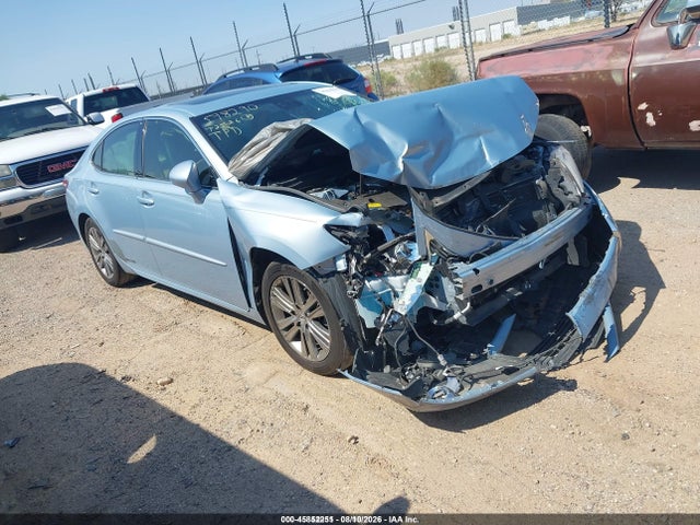 45852251 :رقم المزاد ، JTHBW1GG5D2009673 vin ، 2013 Lexus Es 300h مزاد بيع