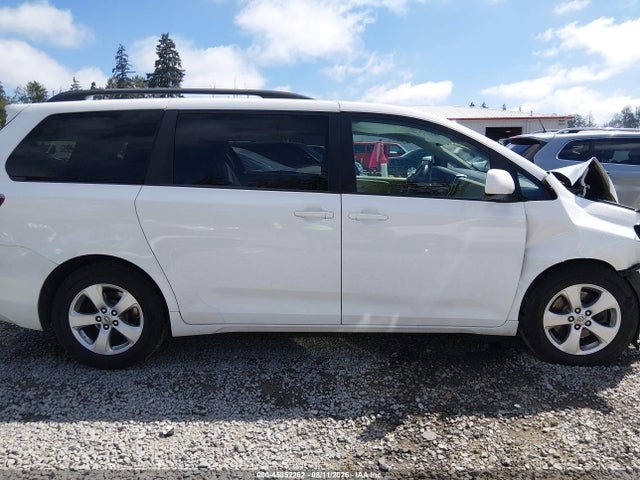 Toyota Sienna Le 8 Passenger 2015 5TDKK3DC3FS610490 Image 14