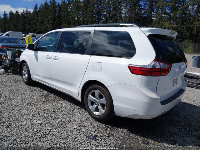 Toyota Sienna Le 8 Passenger 2015 5TDKK3DC3FS610490 Image 3