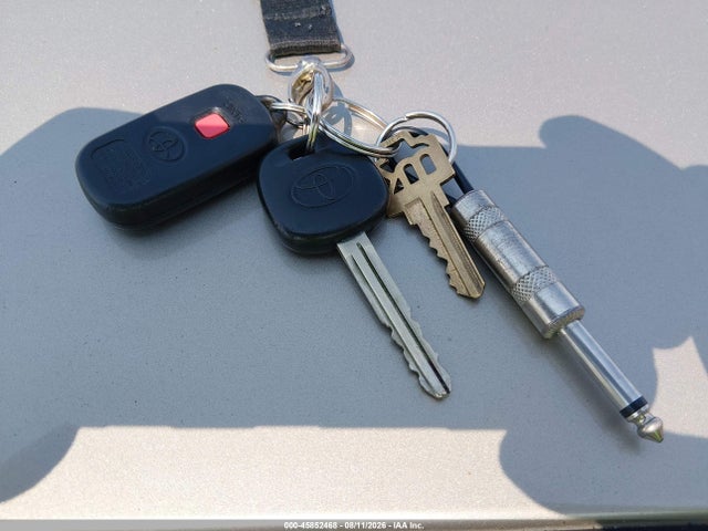 2003 Toyota Camry Le V6 მანქანა იყიდება აუქციონზე, vin: 4T1BF32K23U554950, აუქციონის ნომერი: 45852468