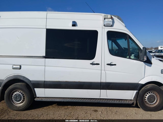2017 Mercedes-benz Sprinter 2500 Standard Roof V6 მანქანა იყიდება აუქციონზე, vin: WD3PE7CDXHP564355, აუქციონის ნომერი: 45852496