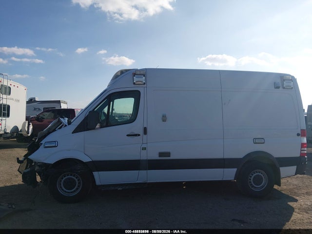 2017 Mercedes-benz Sprinter 2500 Standard Roof V6 მანქანა იყიდება აუქციონზე, vin: WD3PE7CDXHP564355, აუქციონის ნომერი: 45852496