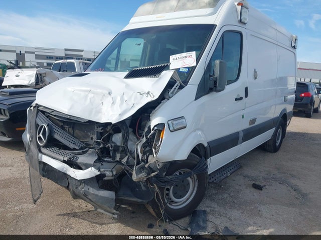 2017 Mercedes-benz Sprinter 2500 Standard Roof V6 მანქანა იყიდება აუქციონზე, vin: WD3PE7CDXHP564355, აუქციონის ნომერი: 45852496