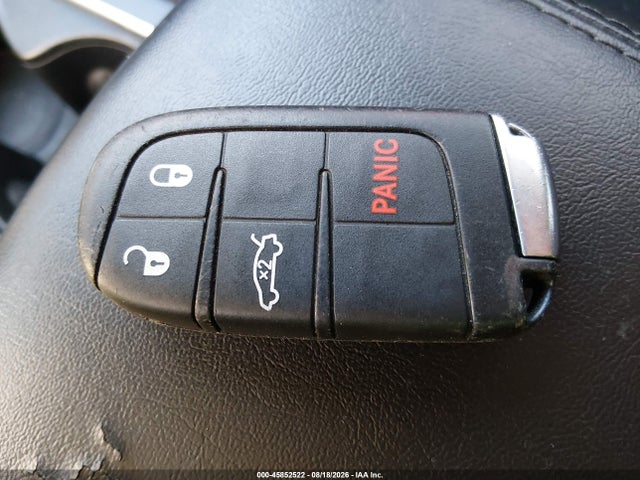 45852522 :رقم المزاد ، 1C3CCCAB6FN653146 vin ، 2015 Chrysler 200 Limited مزاد بيع