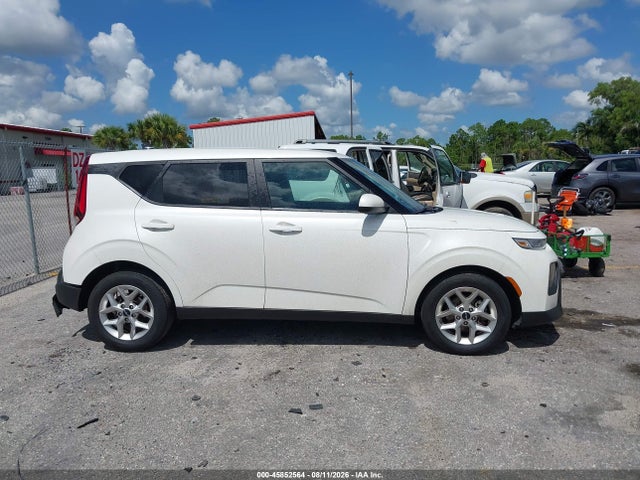 2022 Kia Soul Lx მანქანა იყიდება აუქციონზე, vin: KNDJ23AU0N7833863, აუქციონის ნომერი: 45852564