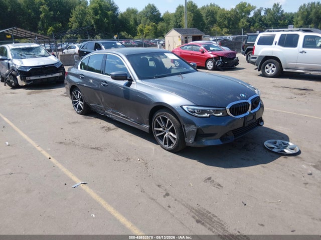 45852570 :رقم المزاد ، 3MW5R7J04N8C36275 vin ، 2022 Bmw 330i Xdrive مزاد بيع
