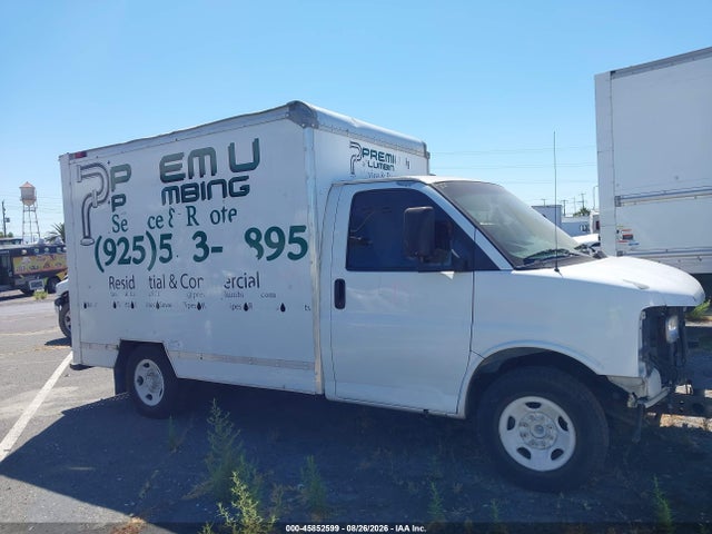 Продажа на аукционе авто 2004 Gmc Savana Cutaway Standard, vin: 1GDGG31V241901033, номер лота: 45852599