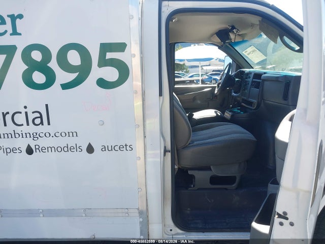 Продажа на аукционе авто 2004 Gmc Savana Cutaway Standard, vin: 1GDGG31V241901033, номер лота: 45852599