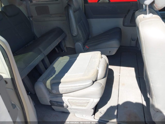 Продажа на аукционе авто 2010 Chrysler Town & Country Touring, vin: 2A4RR5DXXAR329789, номер лота: 45852634