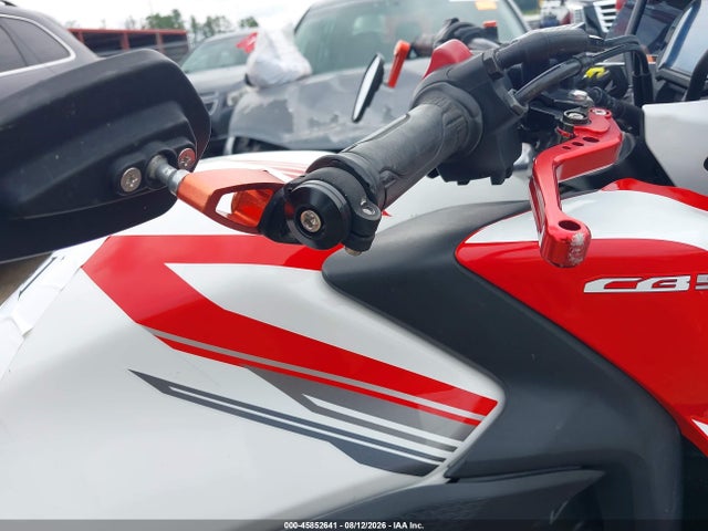 45852641 :رقم المزاد ، MLHPC4568F5200806 vin ، 2015 Honda Cb500 F مزاد بيع