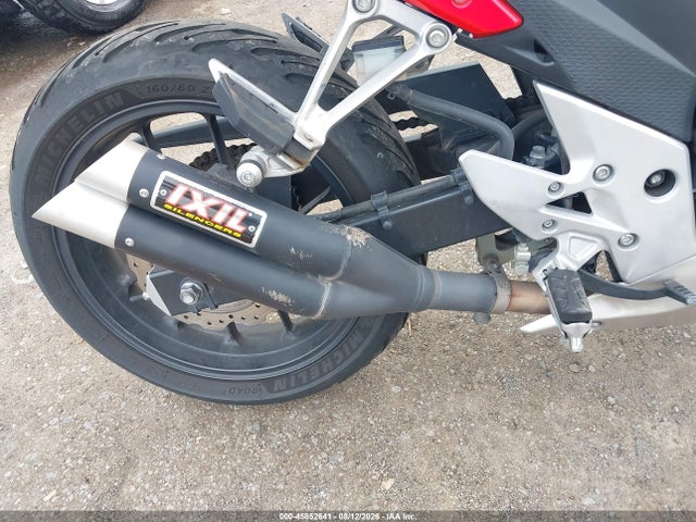 45852641 :رقم المزاد ، MLHPC4568F5200806 vin ، 2015 Honda Cb500 F مزاد بيع