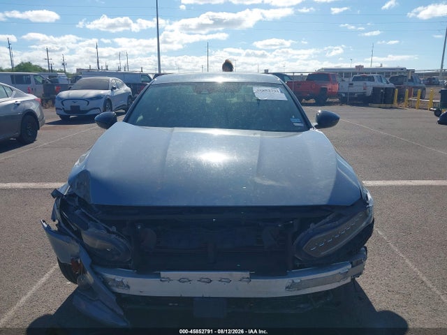 2022 Honda Accord Hybrid Sport მანქანა იყიდება აუქციონზე, vin: 1HGCV3F27NA035582, აუქციონის ნომერი: 45852791