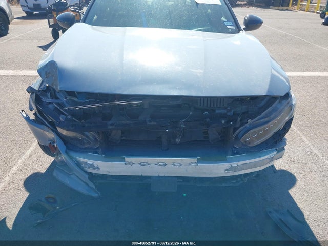 2022 Honda Accord Hybrid Sport მანქანა იყიდება აუქციონზე, vin: 1HGCV3F27NA035582, აუქციონის ნომერი: 45852791