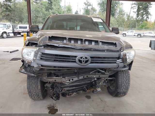 5TFUY5F19EX357621 Toyota Tundra Sr5 5.7l V8