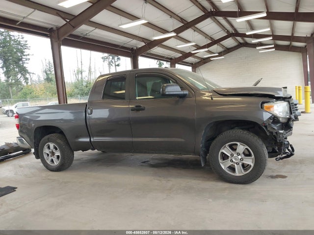 5TFUY5F19EX357621 Toyota Tundra Sr5 5.7l V8