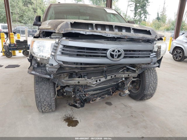 5TFUY5F19EX357621 Toyota Tundra Sr5 5.7l V8