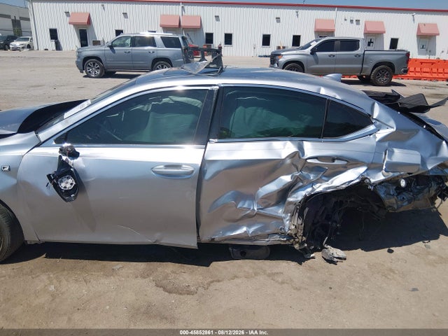 2022 Lexus Es 300h F Sport მანქანა იყიდება აუქციონზე, vin: 58AGA1C16NU016309, აუქციონის ნომერი: 45852861