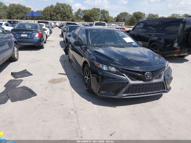 45852872 :رقم المزاد ، 4T1G11AK1MU598210 vin ، 2021 Toyota Camry Se مزاد بيع