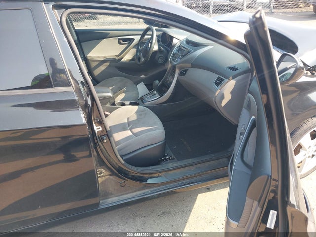 Продаж на аукціоні авто 2013 Hyundai Elantra Gls, vin: KMHDH4AE1DU792651, номер лоту: 45852921