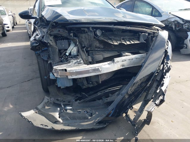 Honda Accord 2019 1HGCV2F36KA016830 Image 18