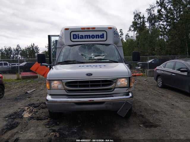 45853227 :رقم المزاد ، 1FDXE45S61HA87273 vin ، 2001 Ford E-450 Cutaway Standard مزاد بيع