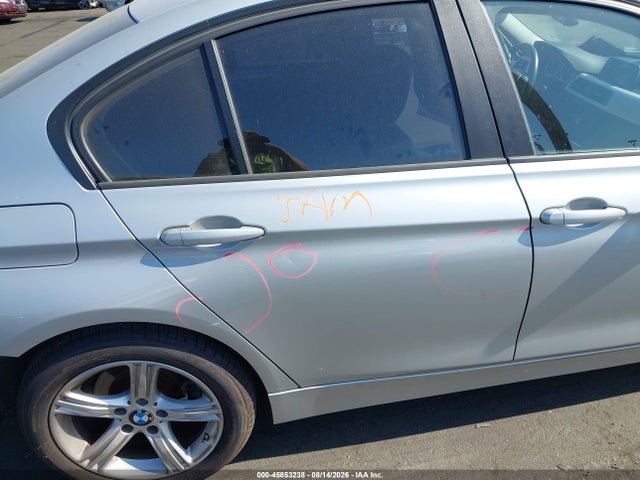 BMW 320i 2015 WBA3B1C58FK141543 Image 13