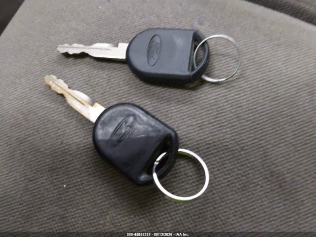 45853257 :رقم المزاد ، 1FAFP53U95A111753 vin ، 2005 Ford Taurus Se مزاد بيع