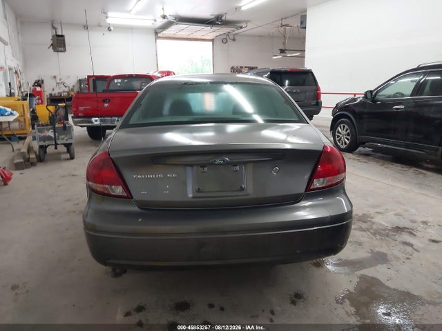 45853257 :رقم المزاد ، 1FAFP53U95A111753 vin ، 2005 Ford Taurus Se مزاد بيع