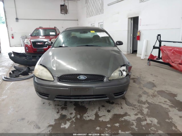 45853257 :رقم المزاد ، 1FAFP53U95A111753 vin ، 2005 Ford Taurus Se مزاد بيع