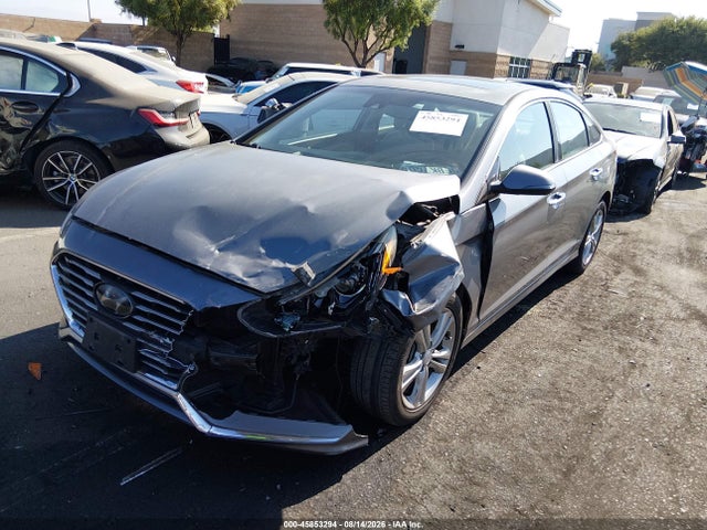 Hyundai Sonata Limited 2018 5NPE34AF0JH695396 Image 2