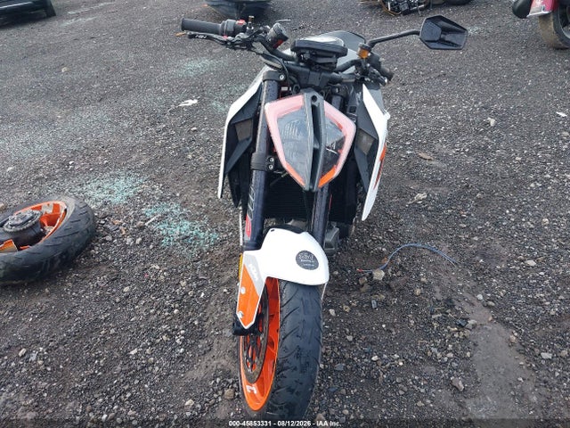 KTM 1290 Super Duke R 2018 VBKV39408JM986673 Image 5