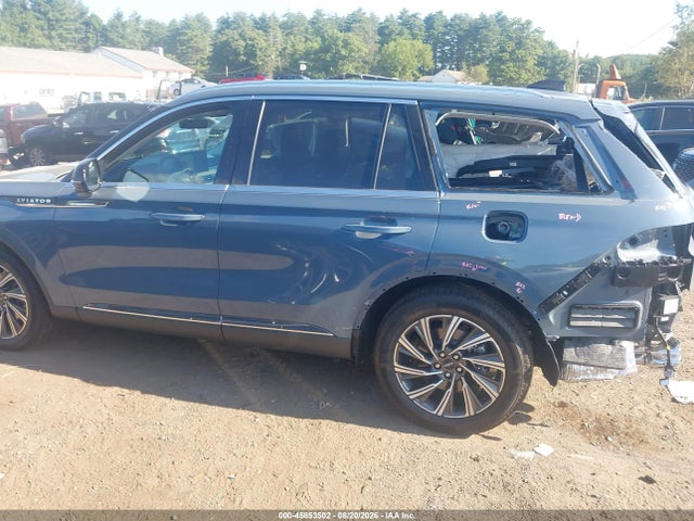 Lincoln Aviator Premiere 2026 5LM5J6XC2TGL21760 Image 14