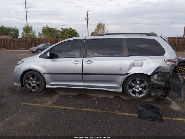 2011 Toyota Sienna Se მანქანა იყიდება აუქციონზე, vin: 5TDXK3DC3BS105792, აუქციონის ნომერი: 45853515
