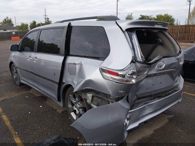 2011 Toyota Sienna Se მანქანა იყიდება აუქციონზე, vin: 5TDXK3DC3BS105792, აუქციონის ნომერი: 45853515